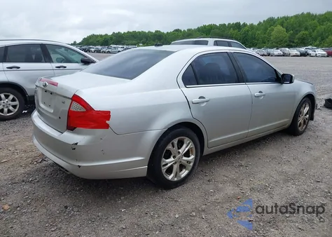 2012 Ford Fusion Se z USA, uszkodzony, nr VIN 3FAHP0HA8CR402628
